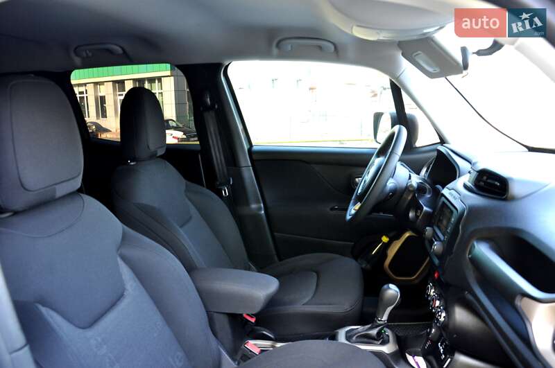 Позашляховик / Кросовер Jeep Renegade 2017 в Львові