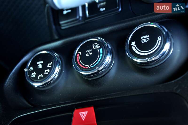 Позашляховик / Кросовер Jeep Renegade 2017 в Львові