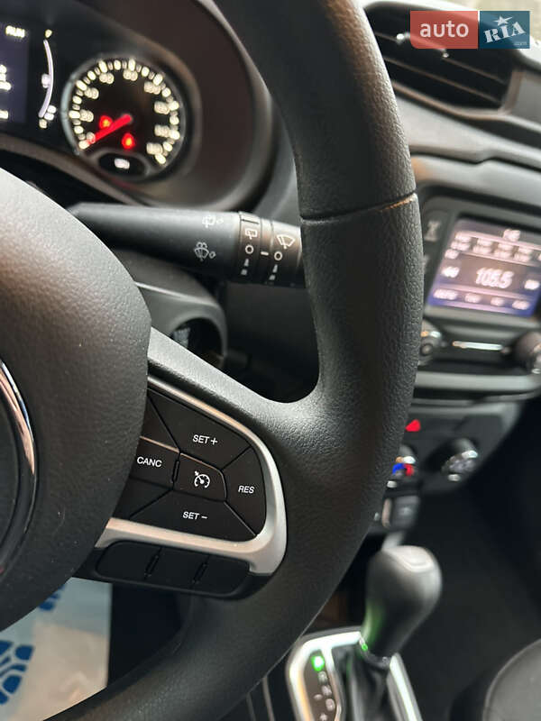 Позашляховик / Кросовер Jeep Renegade 2019 в Києві фото 23 Позашляховик / Кросовер Jeep Renegade 2019 в Києві