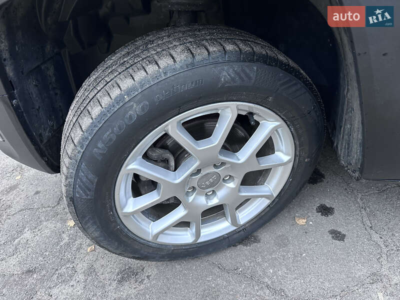 Позашляховик / Кросовер Jeep Renegade 2019 в Києві фото 38 Позашляховик / Кросовер Jeep Renegade 2019 в Києві