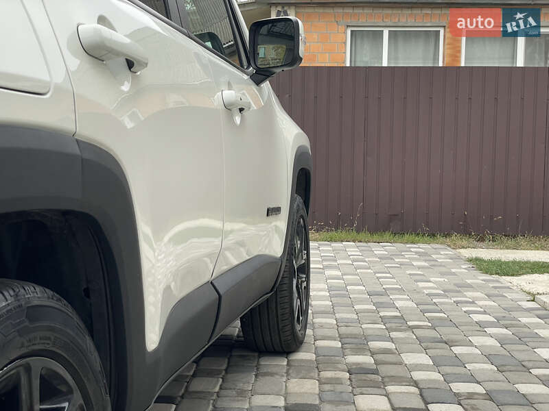 Внедорожник / Кроссовер Jeep Renegade 2017 в Лубнах