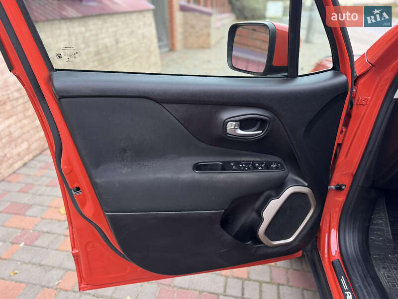 Позашляховик / Кросовер Jeep Renegade 2015 в Одесі