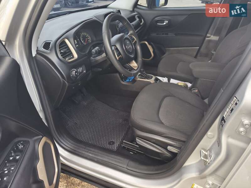 Позашляховик / Кросовер Jeep Renegade 2016 в Одесі