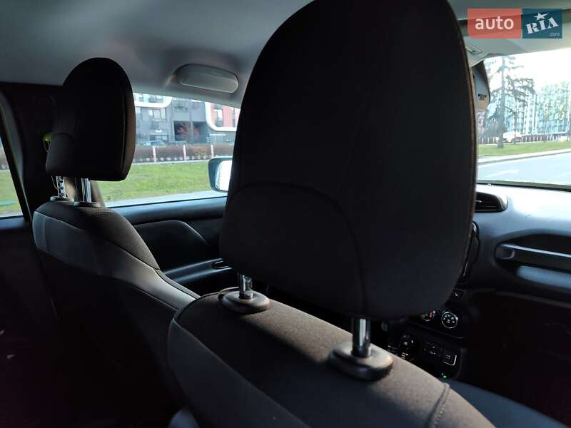Внедорожник / Кроссовер Jeep Renegade 2017 в Киеве фото 61 Внедорожник / Кроссовер Jeep Renegade 2017 в Киеве