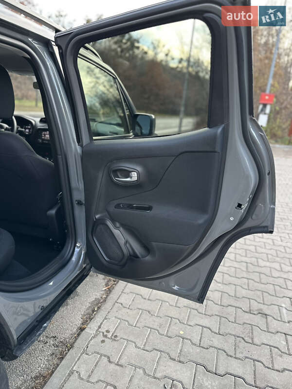 Внедорожник / Кроссовер Jeep Renegade 2019 в Киеве