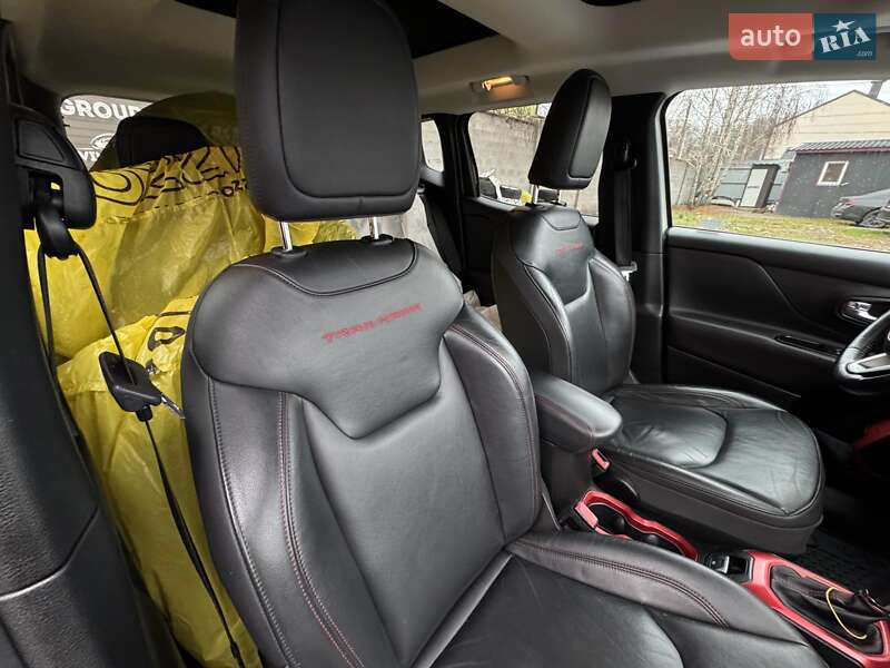 Внедорожник / Кроссовер Jeep Renegade 2016 в Виннице