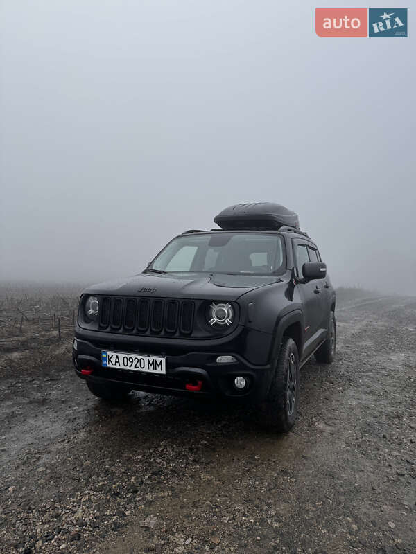 Позашляховик / Кросовер Jeep Renegade 2016 в Каневі