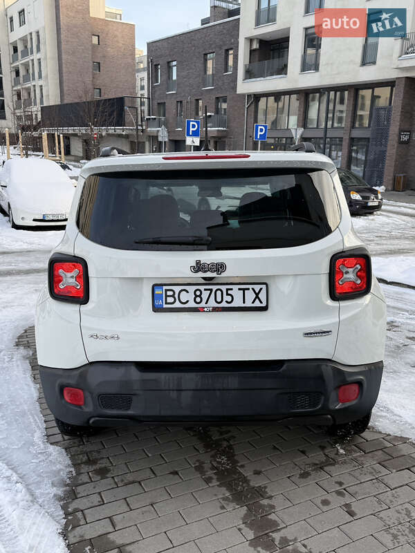 Позашляховик / Кросовер Jeep Renegade 2015 в Львові