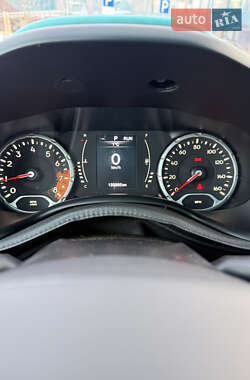 Внедорожник / Кроссовер Jeep Renegade 2015 в Львове