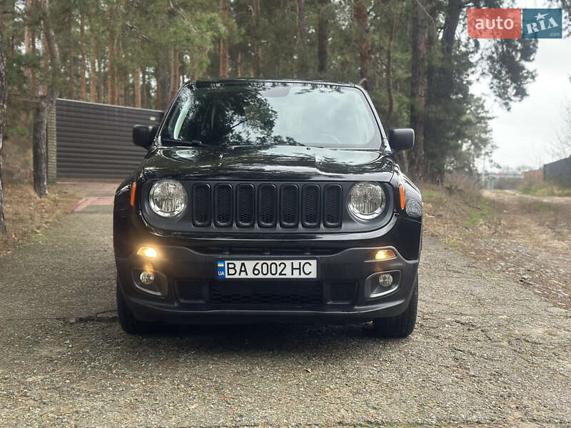 Внедорожник / Кроссовер Jeep Renegade 2017 в Киеве