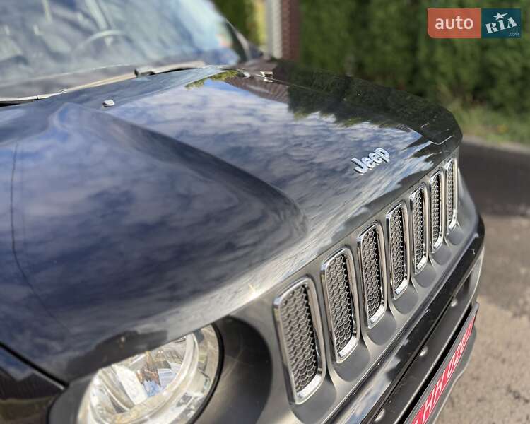 Позашляховик / Кросовер Jeep Renegade 2016 в Києві