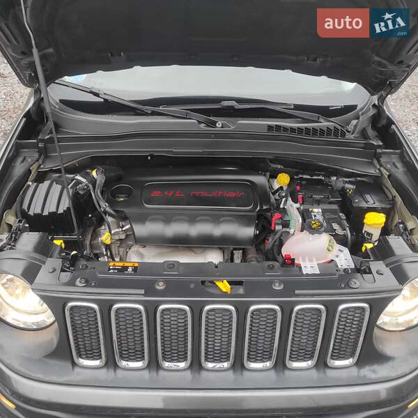 Внедорожник / Кроссовер Jeep Renegade 2016 в Львове