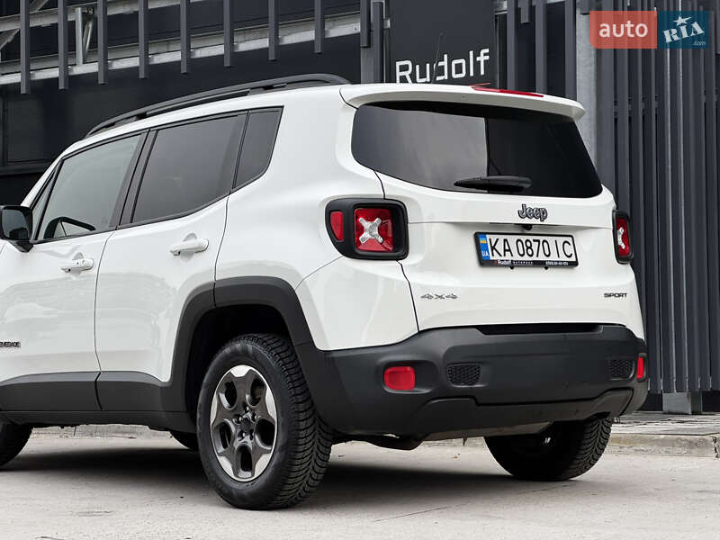 Внедорожник / Кроссовер Jeep Renegade 2016 в Киеве