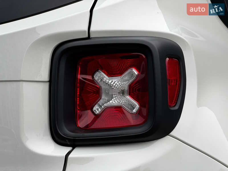 Внедорожник / Кроссовер Jeep Renegade 2016 в Киеве