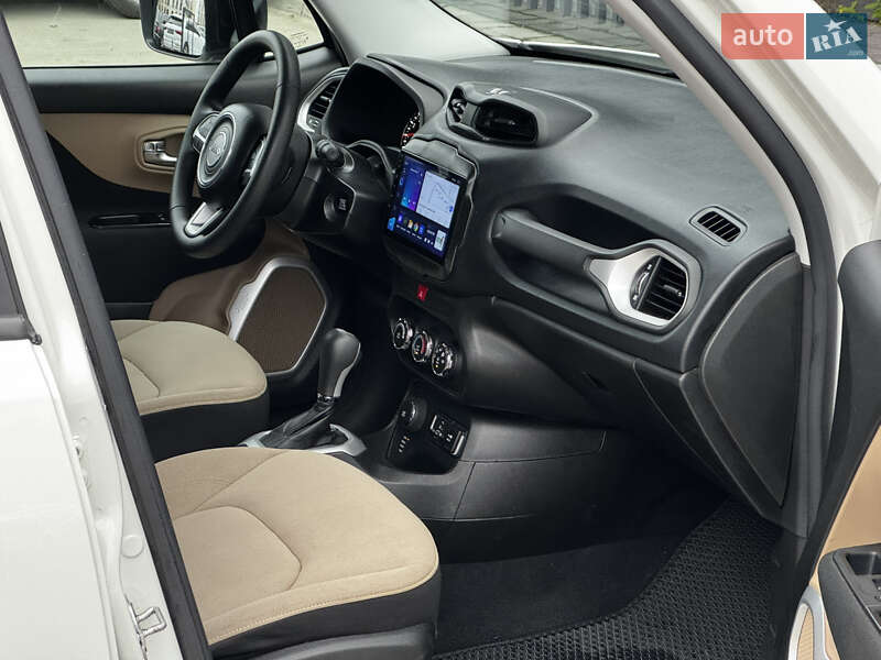 Внедорожник / Кроссовер Jeep Renegade 2016 в Киеве