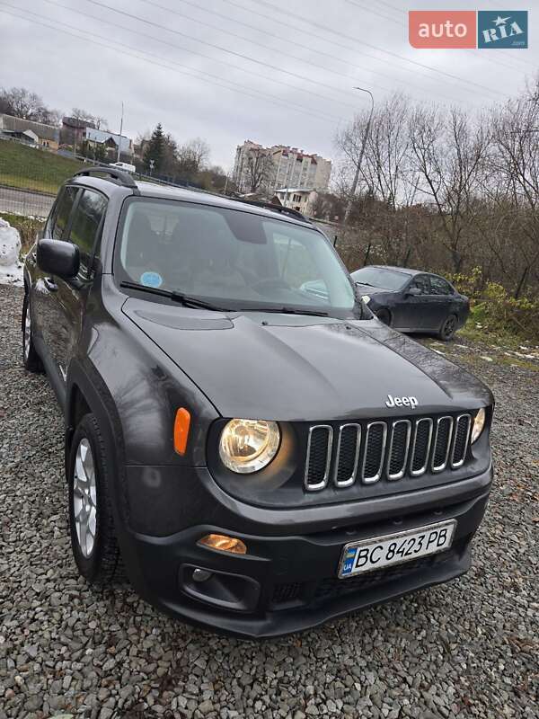 Позашляховик / Кросовер Jeep Renegade 2016 в Львові