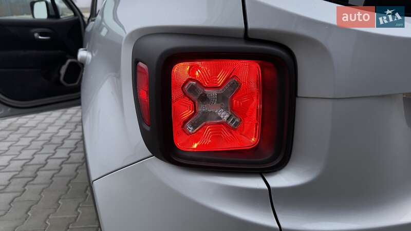 Внедорожник / Кроссовер Jeep Renegade 2015 в Тернополе фото 32 Внедорожник / Кроссовер Jeep Renegade 2015 в Тернополе