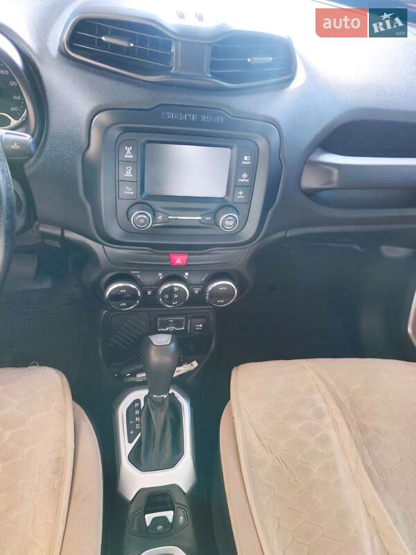 Внедорожник / Кроссовер Jeep Renegade 2016 в Полтаве фото 2 Внедорожник / Кроссовер Jeep Renegade 2016 в Полтаве