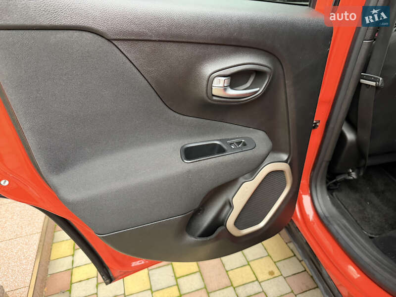 Позашляховик / Кросовер Jeep Renegade 2015 в Дніпрі фото 36 Позашляховик / Кросовер Jeep Renegade 2015 в Дніпрі