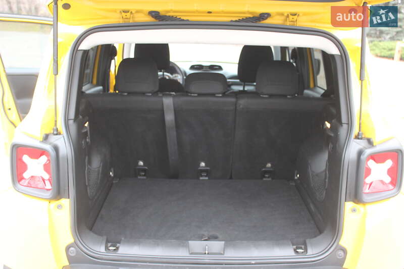 Позашляховик / Кросовер Jeep Renegade 2016 в Дніпрі фото 16 Позашляховик / Кросовер Jeep Renegade 2016 в Дніпрі