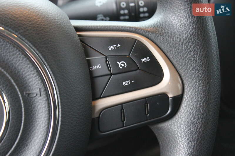 Позашляховик / Кросовер Jeep Renegade 2016 в Дніпрі фото 30 Позашляховик / Кросовер Jeep Renegade 2016 в Дніпрі