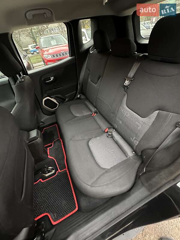 Внедорожник / Кроссовер Jeep Renegade 2016 в Сумах