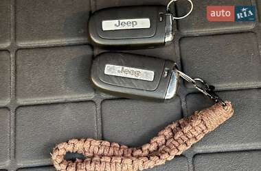 Позашляховик / Кросовер Jeep Renegade 2015 в Львові