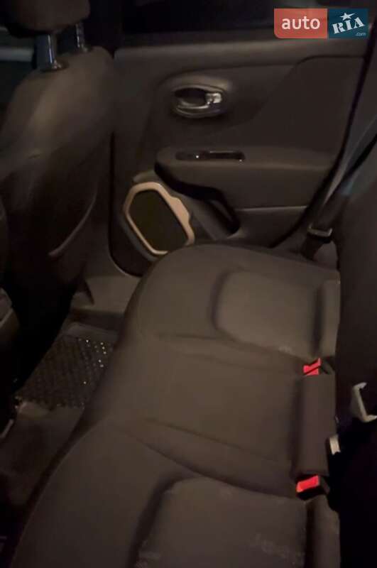Внедорожник / Кроссовер Jeep Renegade 2015 в Полтаве фото 5 Внедорожник / Кроссовер Jeep Renegade 2015 в Полтаве