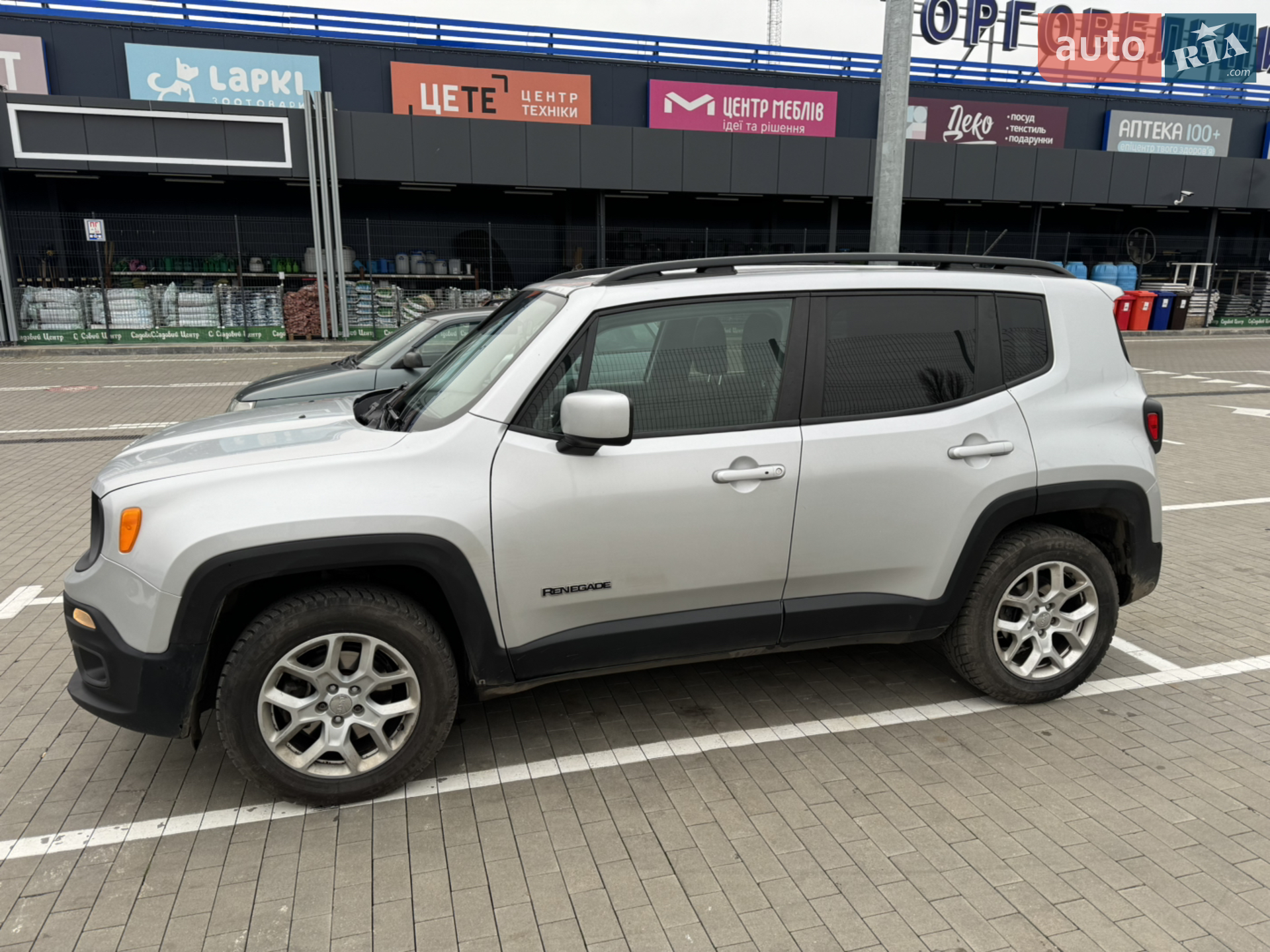 2016 Jeep Renegade - мініатюра 5
