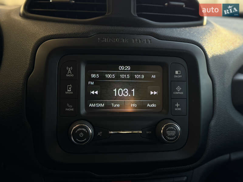 Внедорожник / Кроссовер Jeep Renegade 2015 в Киеве