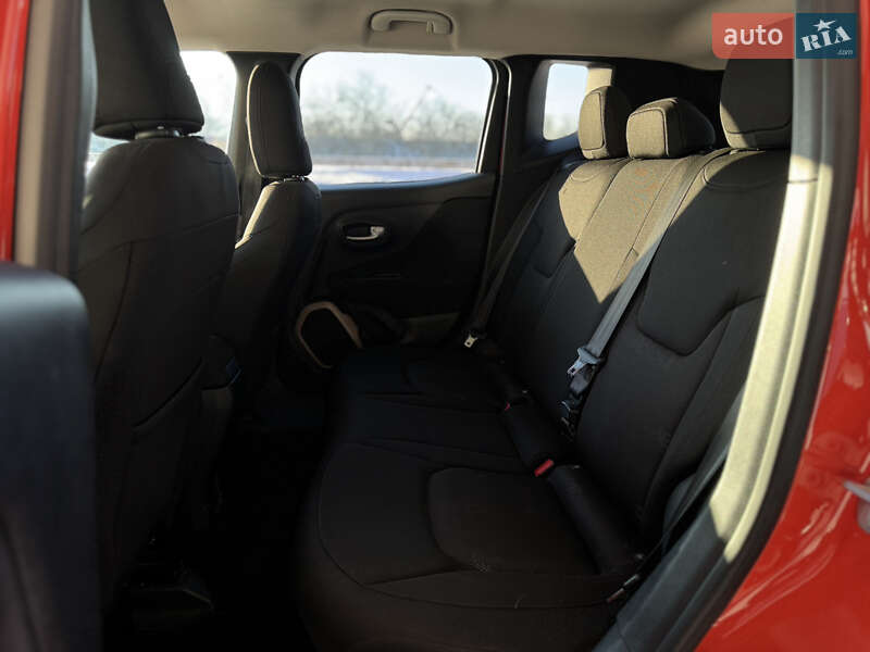 Внедорожник / Кроссовер Jeep Renegade 2015 в Киеве