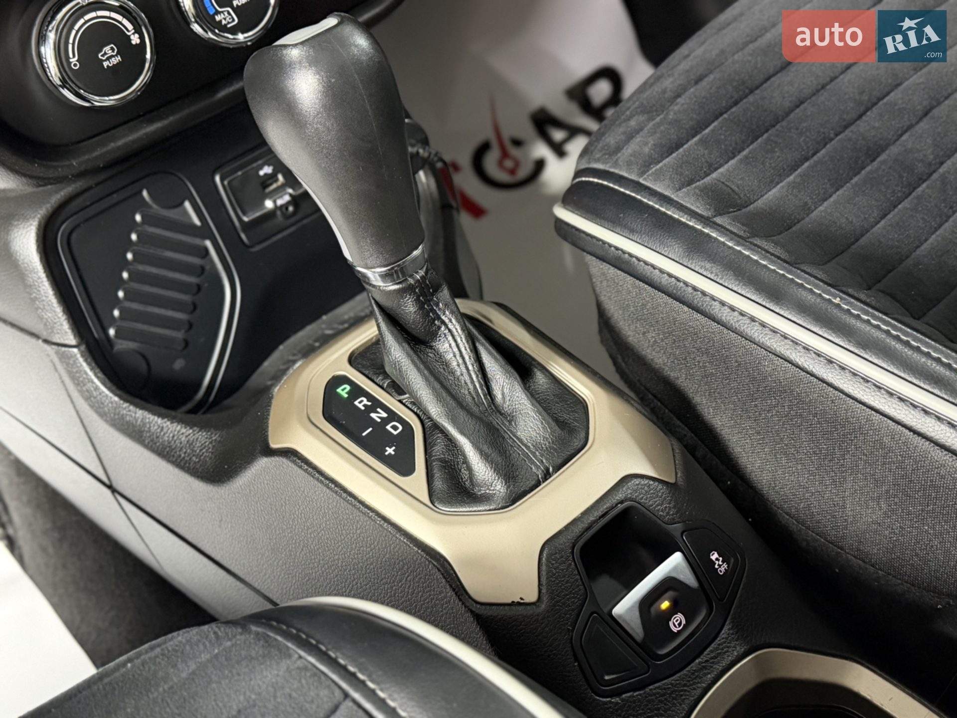 2016 Jeep Renegade - мініатюра 24