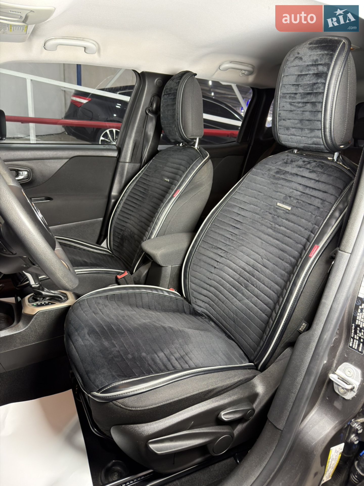 2016 Jeep Renegade - мініатюра 28