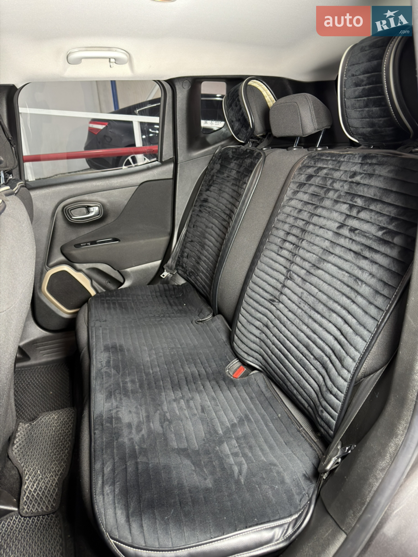 2016 Jeep Renegade - мініатюра 41