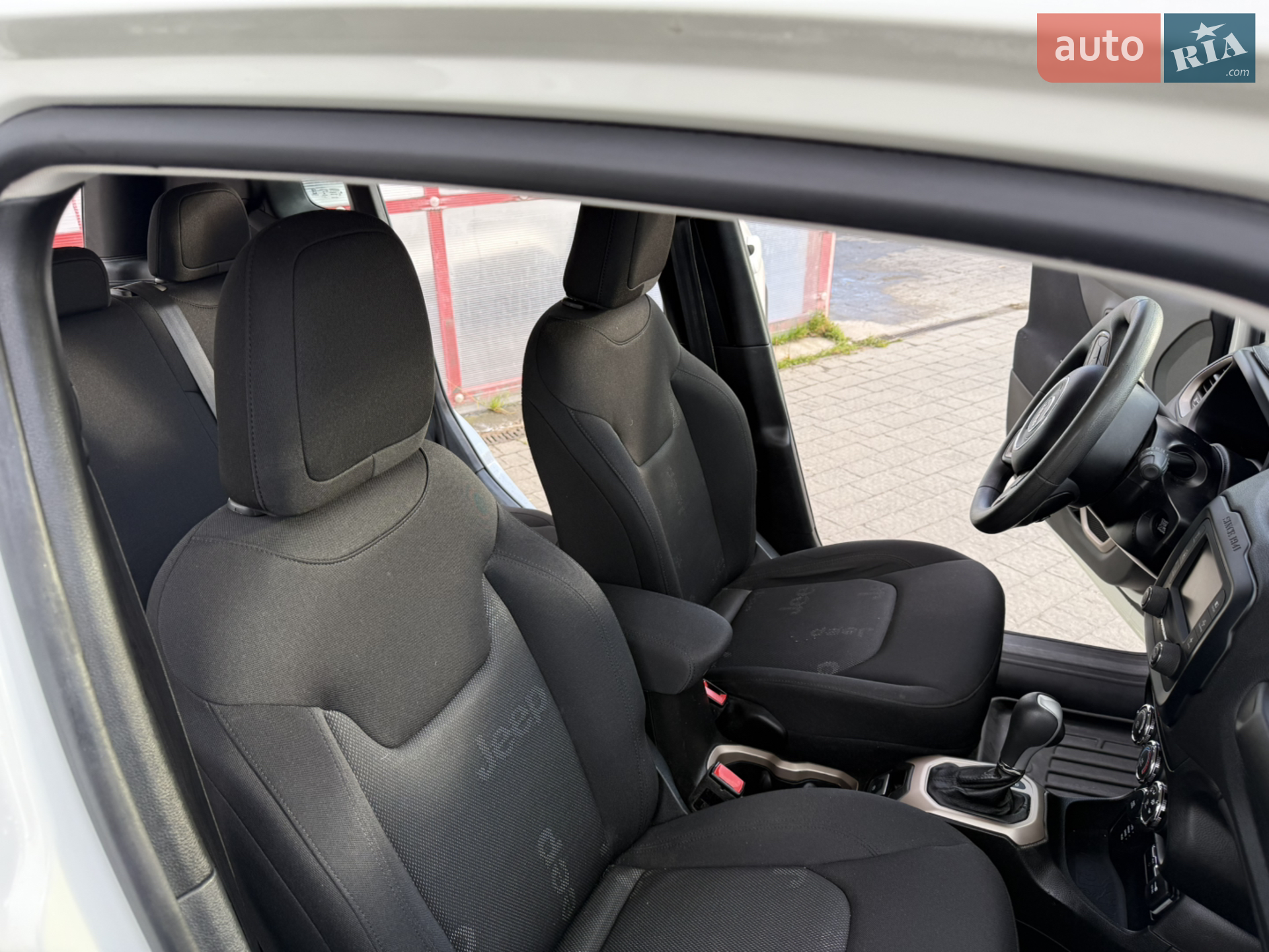 2016 Jeep Renegade - мініатюра 14