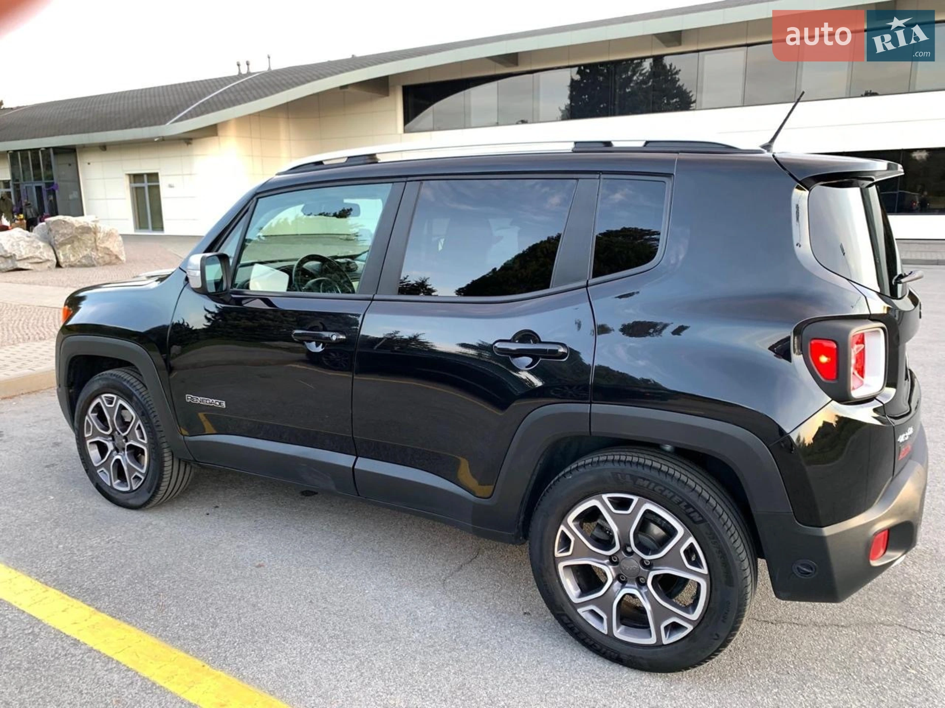 2015 Jeep Renegade - мініатюра 2