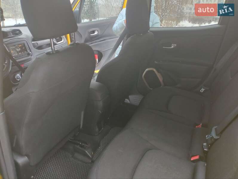 Внедорожник / Кроссовер Jeep Renegade 2016 в Киеве