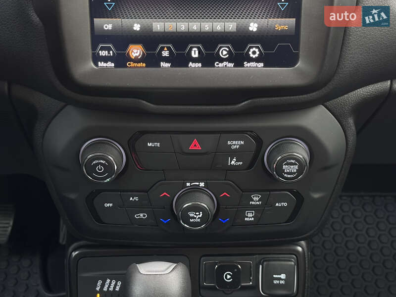 Внедорожник / Кроссовер Jeep Renegade 2023 в Киеве