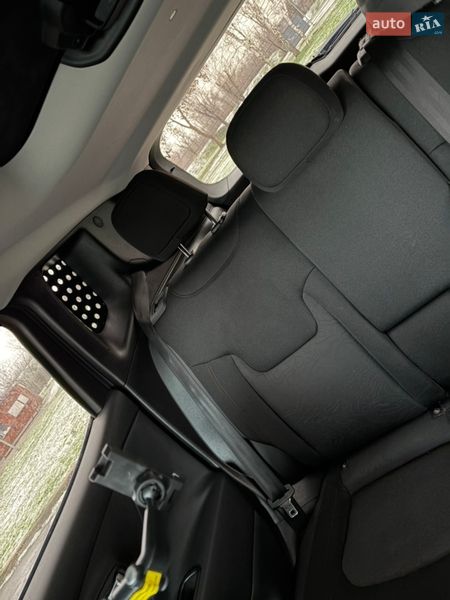 Внедорожник / Кроссовер Jeep Renegade 2016 в Кривом Роге