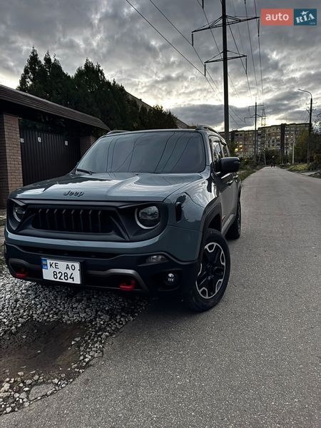 Внедорожник / Кроссовер Jeep Renegade 2016 в Кривом Роге