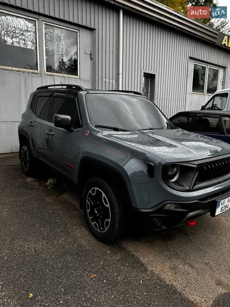 Внедорожник / Кроссовер Jeep Renegade 2016 в Кривом Роге