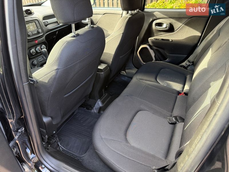 Внедорожник / Кроссовер Jeep Renegade 2016 в Киеве