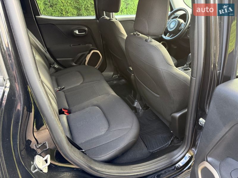 Внедорожник / Кроссовер Jeep Renegade 2016 в Киеве