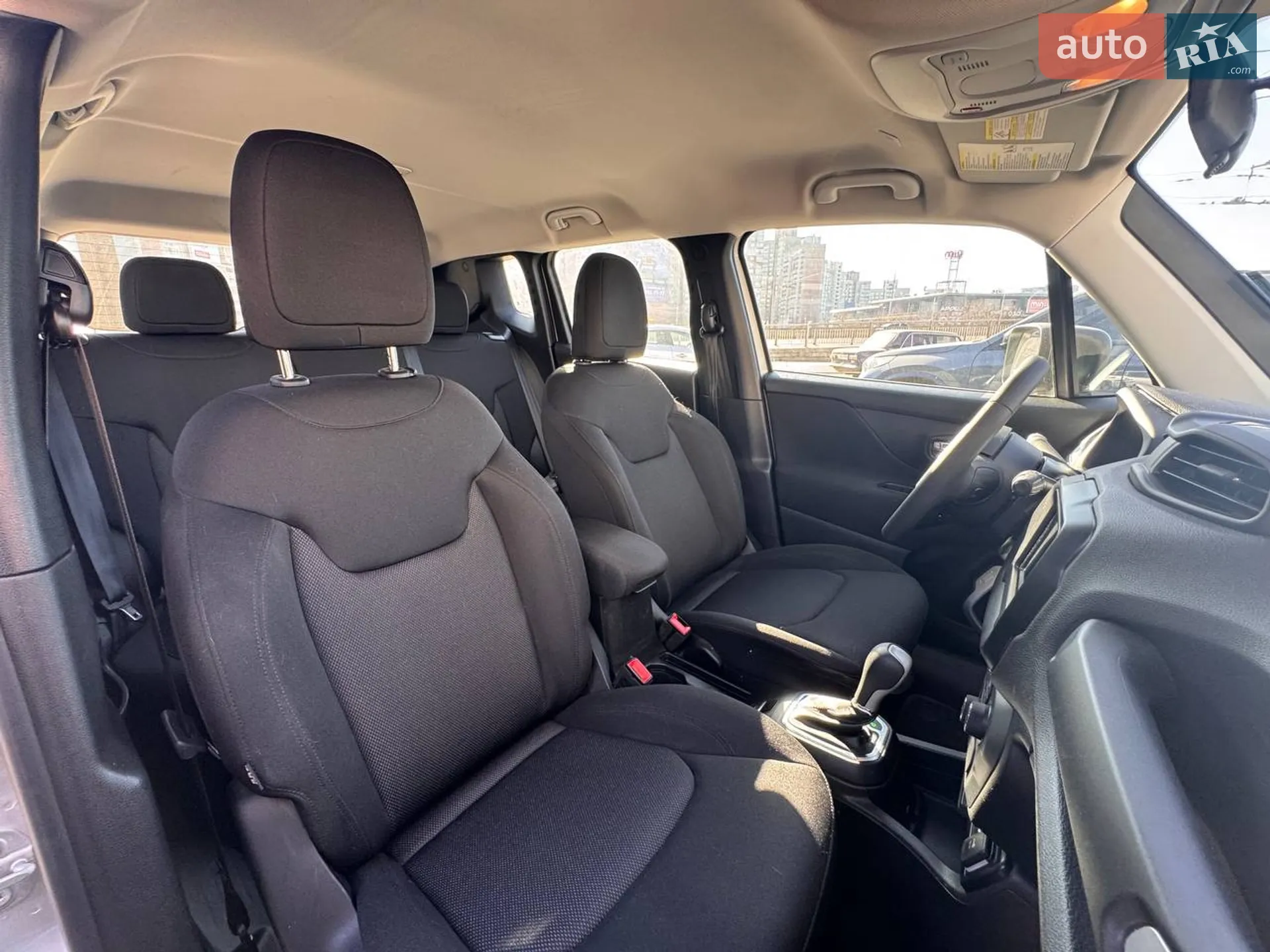 2020 Jeep Renegade - мініатюра 48