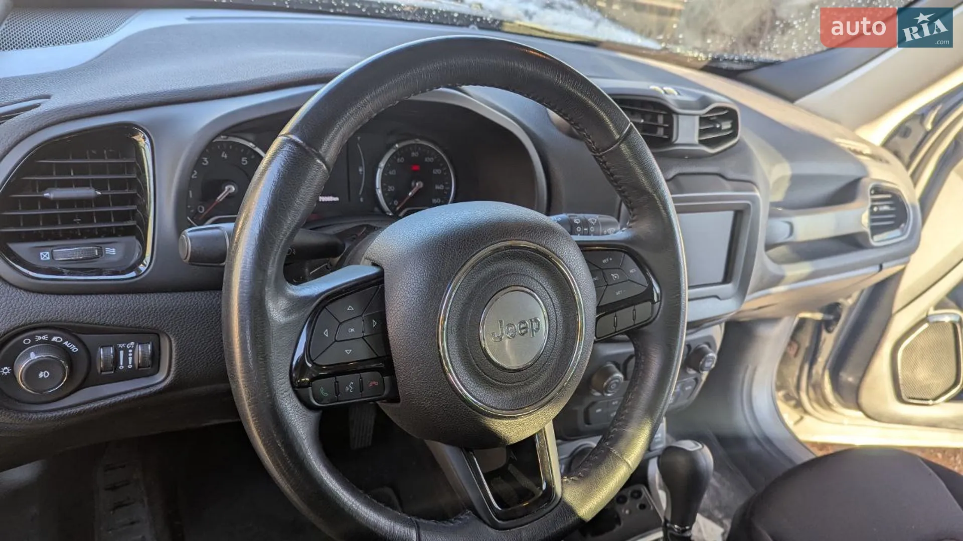 2020 Jeep Renegade - мініатюра 20