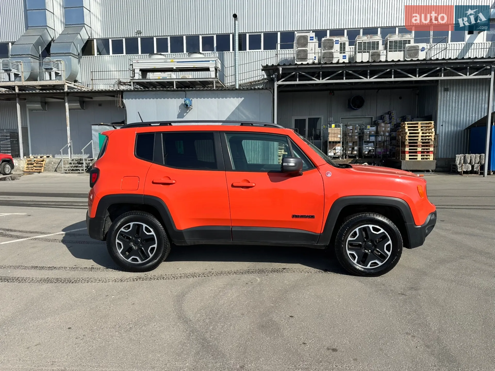 2015 Jeep Renegade - мініатюра 3