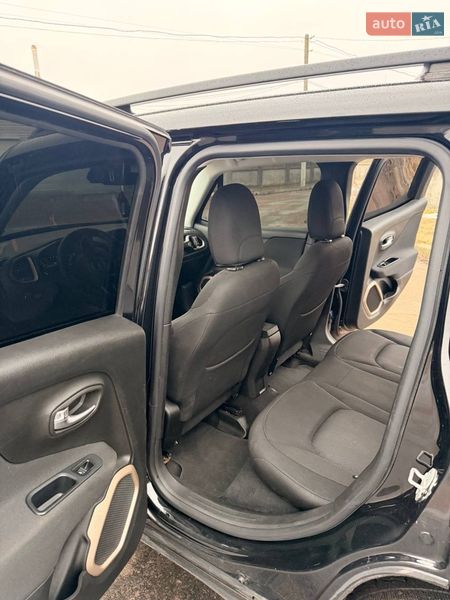 Внедорожник / Кроссовер Jeep Renegade 2016 в Прилуках