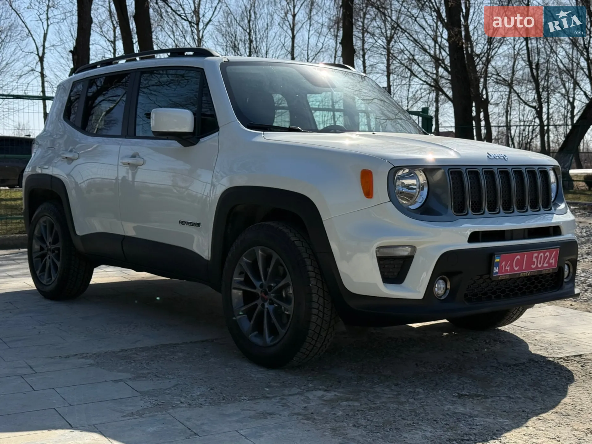 2020 Jeep Renegade - фото 1