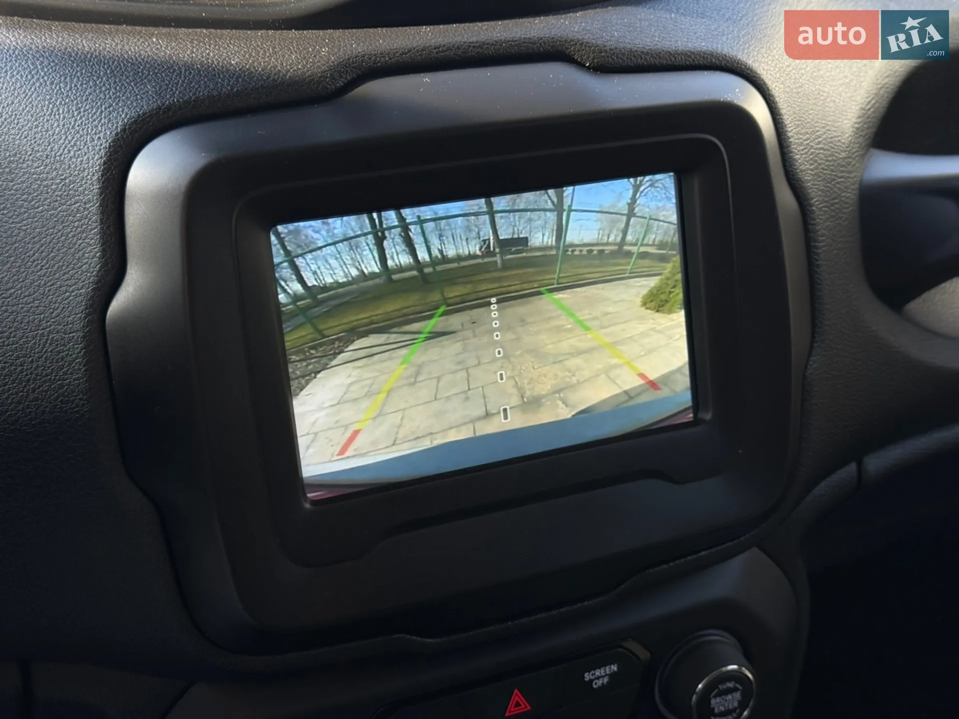 2020 Jeep Renegade - мініатюра 17
