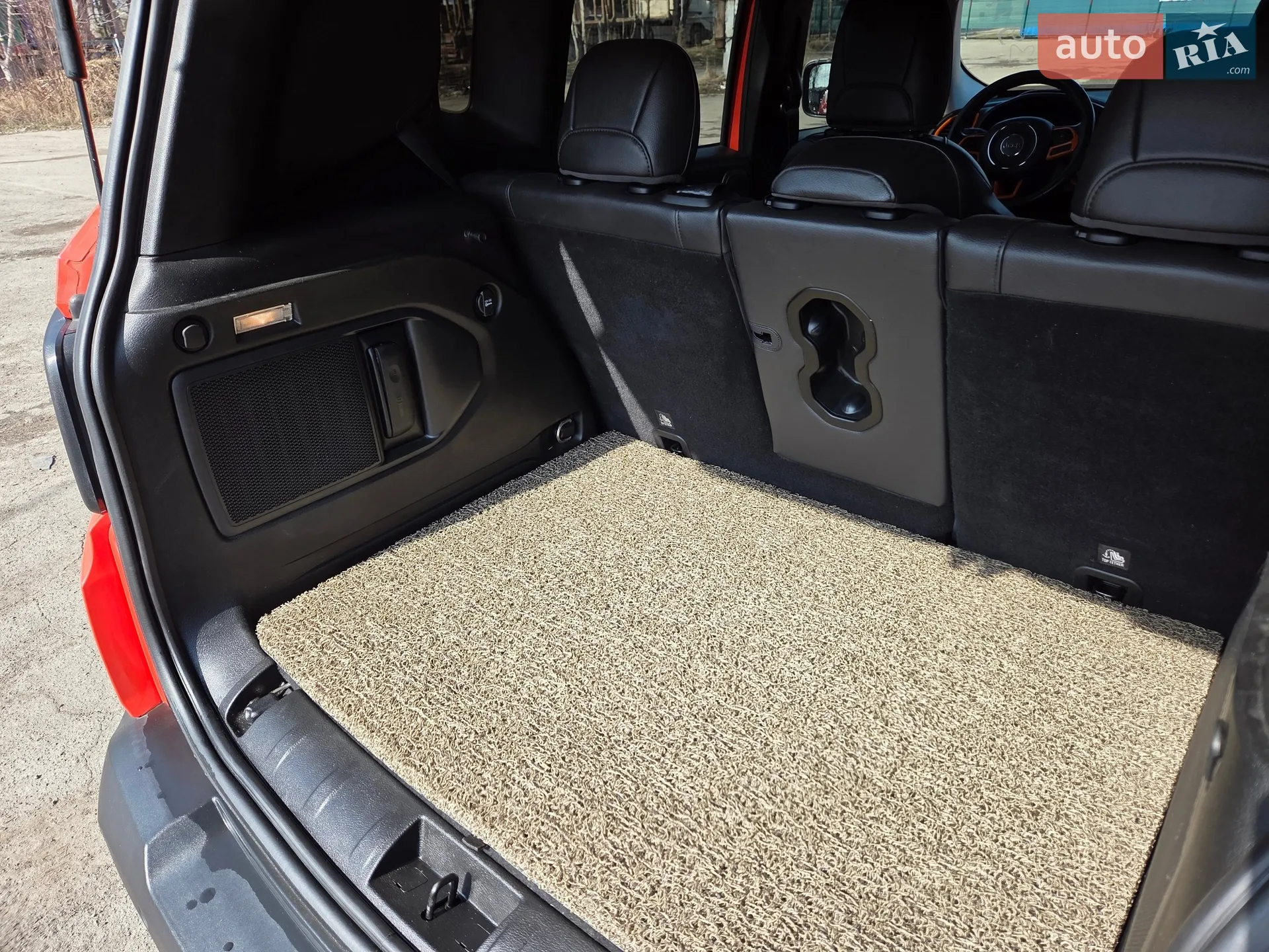 2015 Jeep Renegade - мініатюра 15